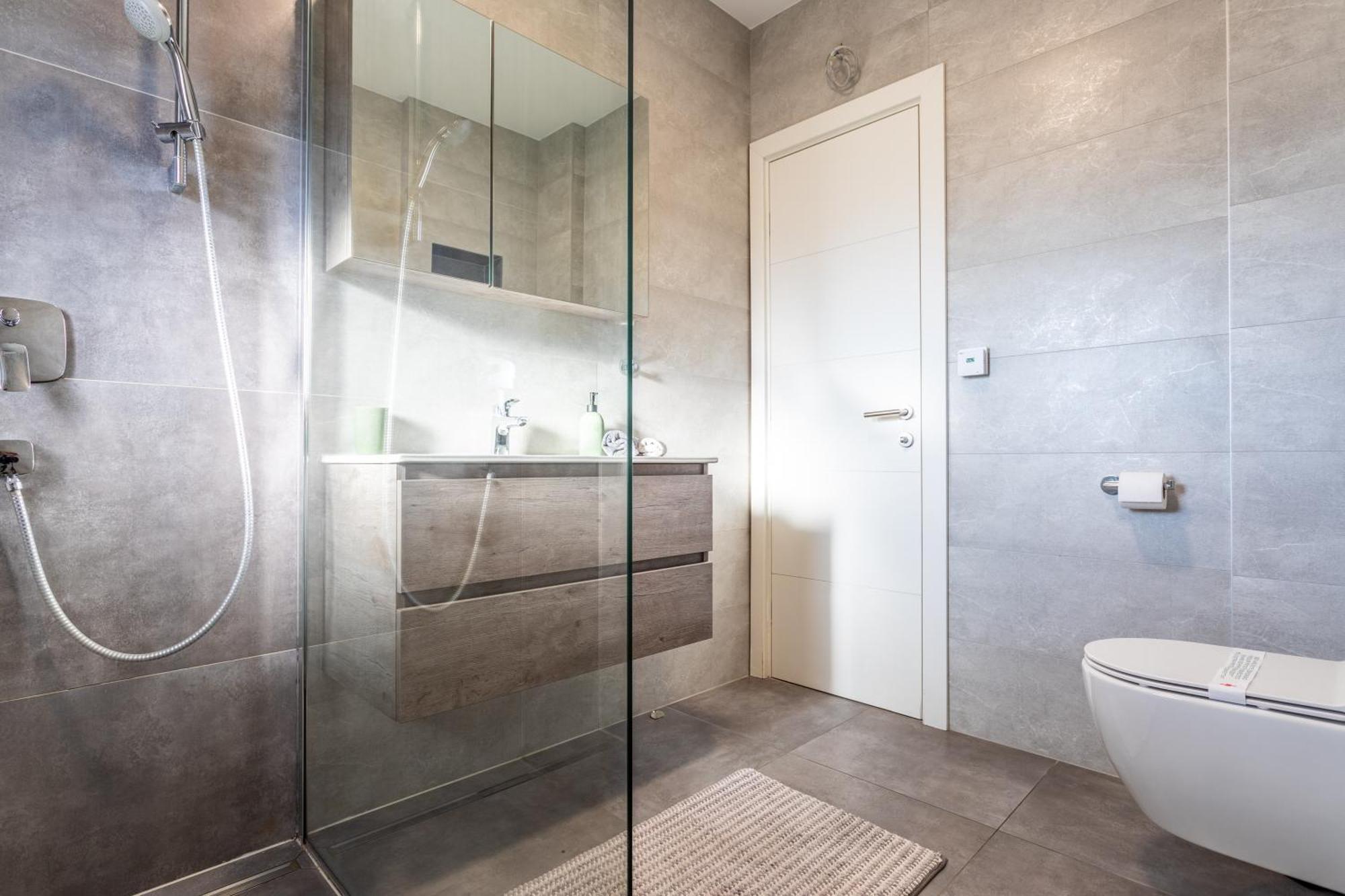 New Luxury 3-Bedroom Penthouse With Huge Terrace Split Extérieur photo