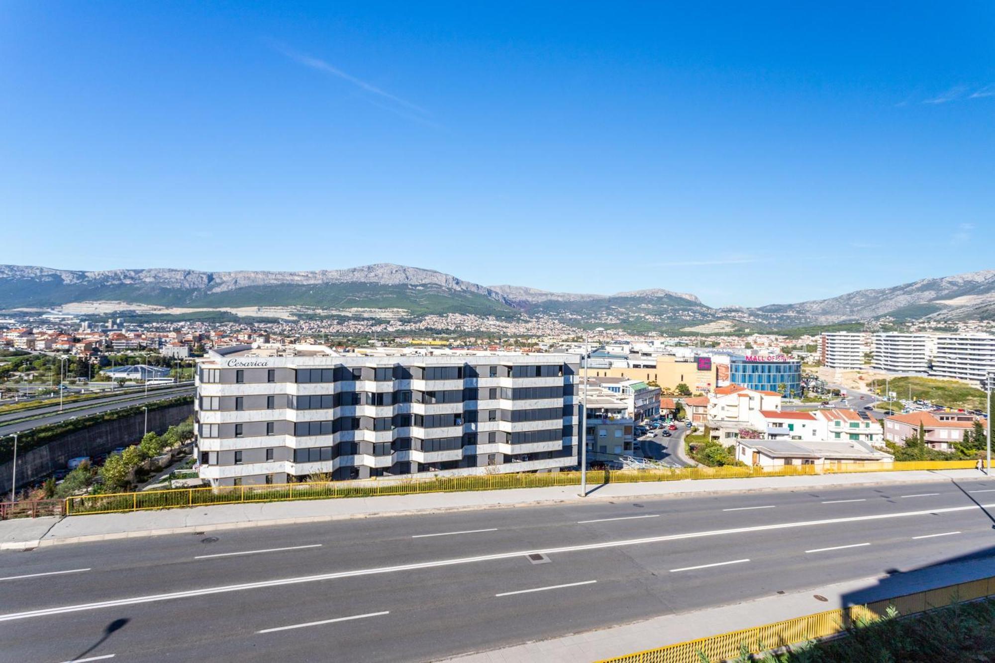 New Luxury 3-Bedroom Penthouse With Huge Terrace Split Extérieur photo