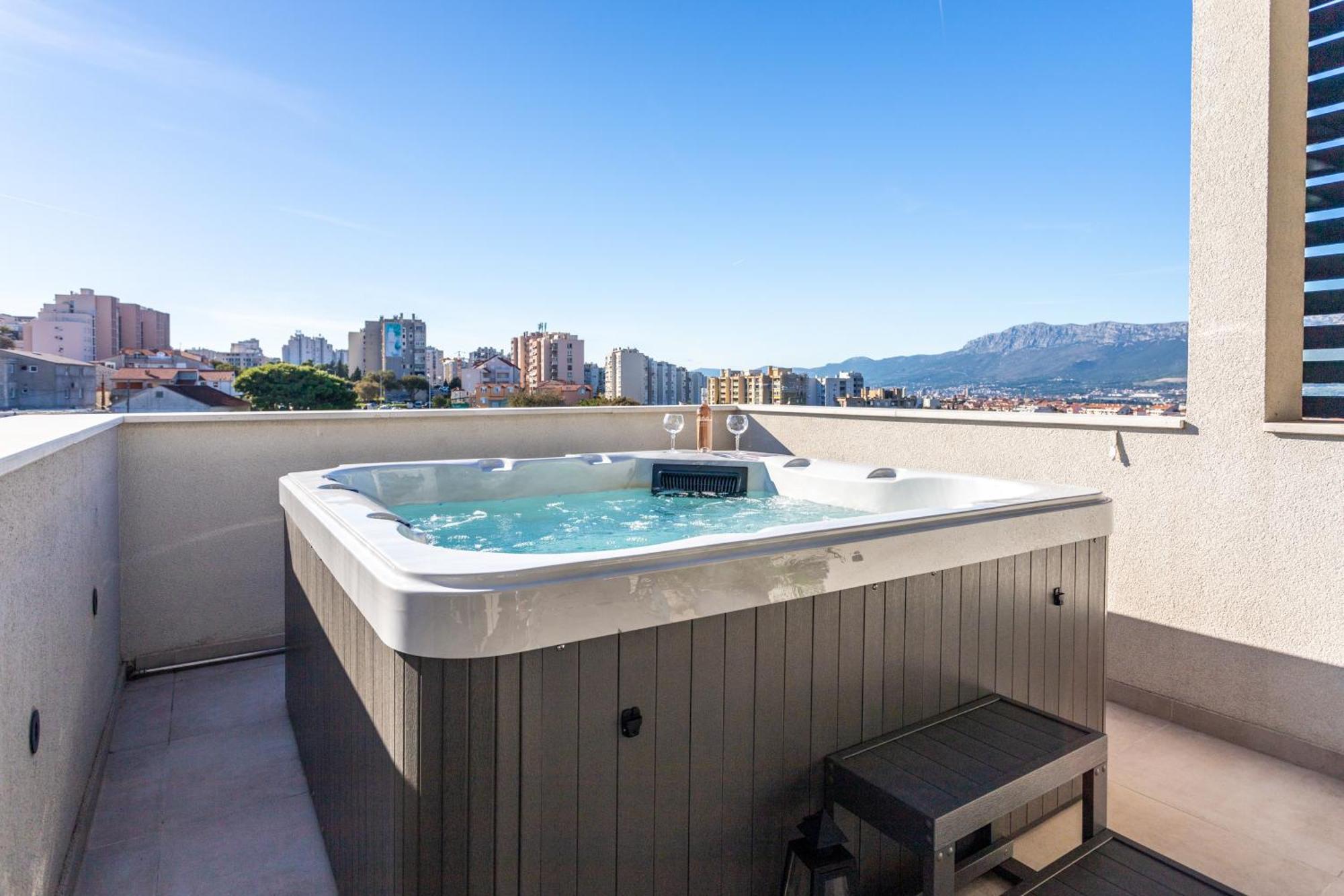 New Luxury 3-Bedroom Penthouse With Huge Terrace Split Extérieur photo